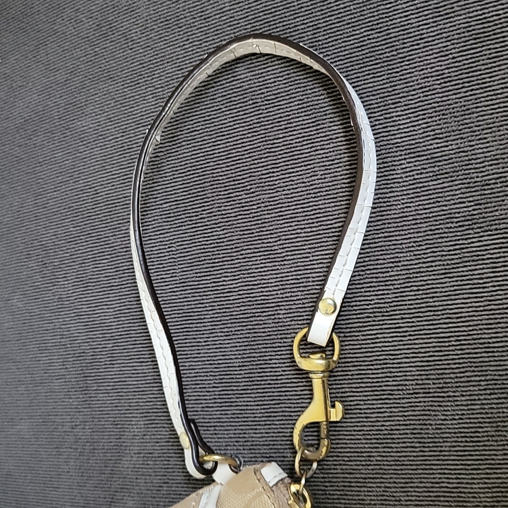 Coach signature C wristlet - Picture 7 of 13